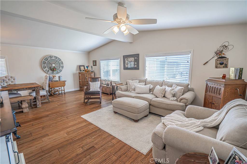 Saugus, CA 91350,26421 Doveweed Way