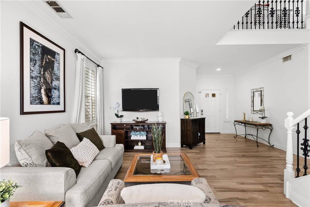 Castaic, CA 91384,27810 Pine Crest PL