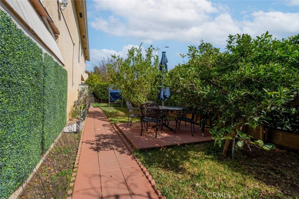 North Hills, CA 91343,9393 Burnet AVE #114