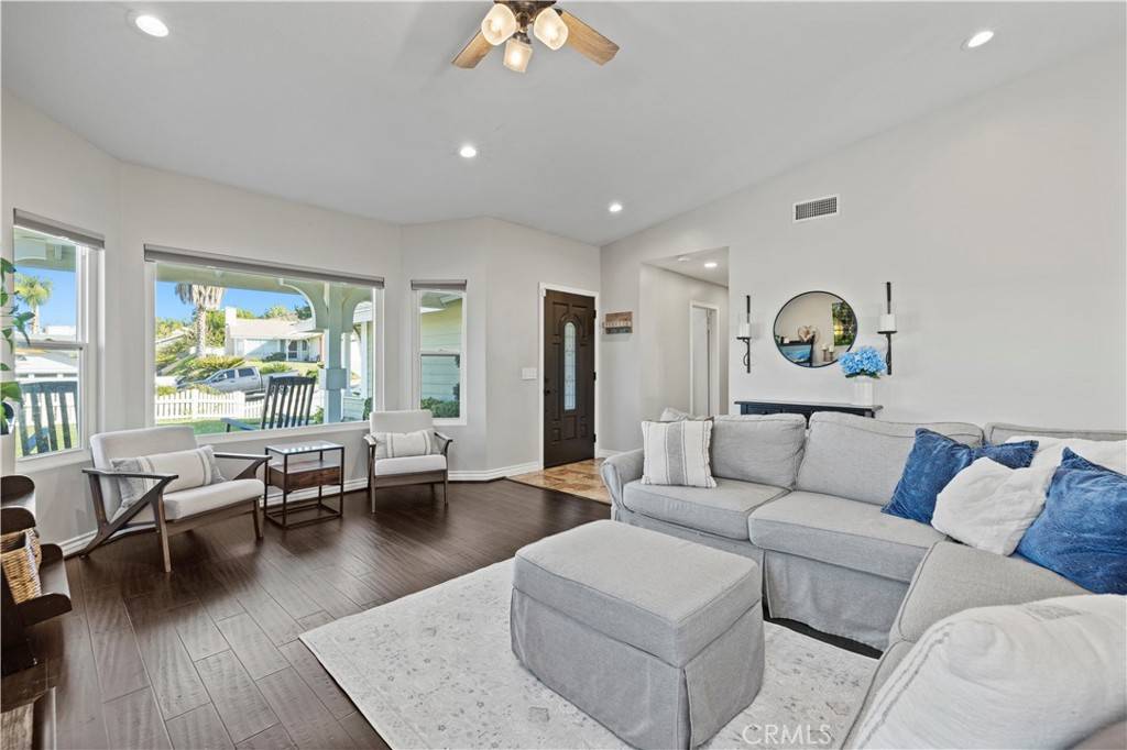 Saugus, CA 91350,22354 Barcotta Dr