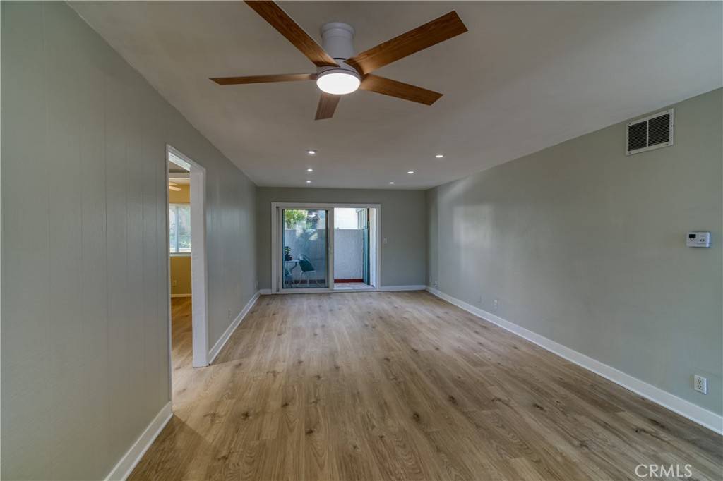 Granada Hills, CA 91344,10636 Woodley AVE #1