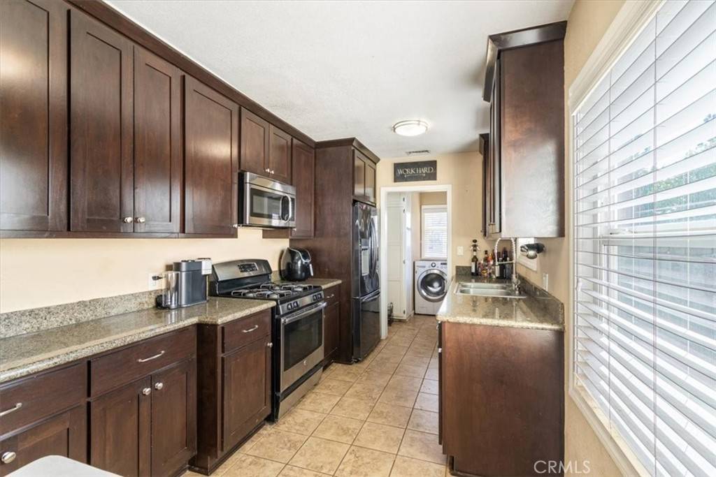 Granada Hills, CA 91344,15709 Devonshire ST