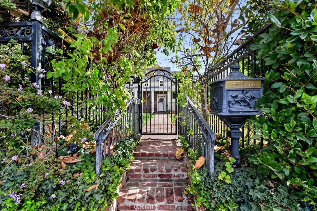Studio City, CA 91604,4196 Colfax AVE