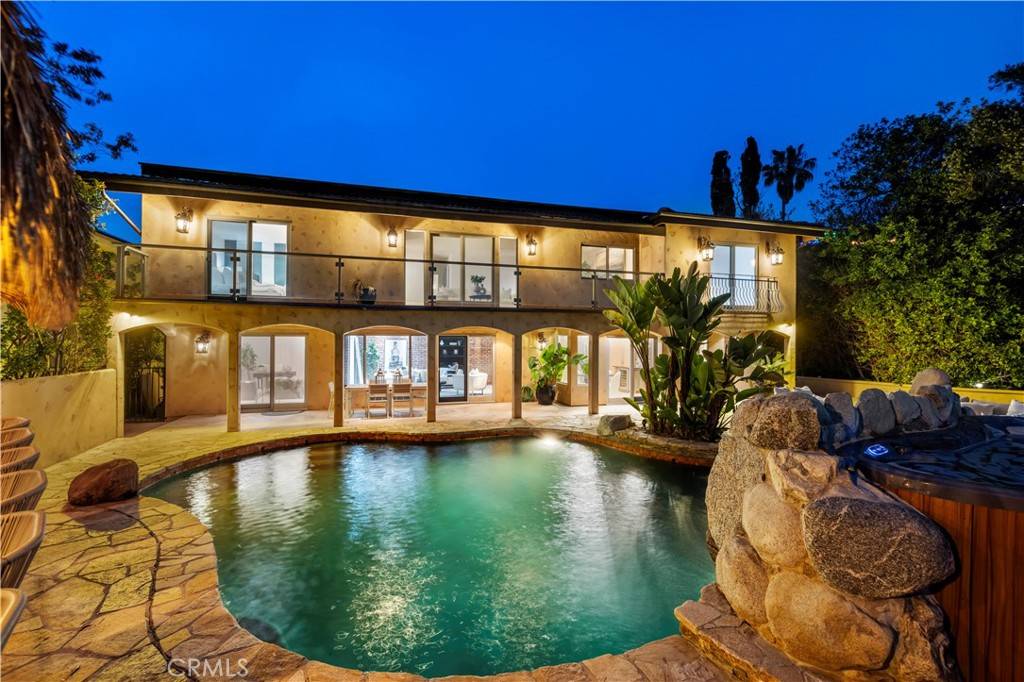 Los Angeles, CA 90046,8000 Oceanus DR