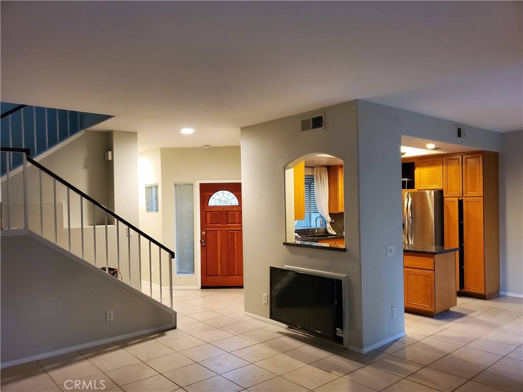 Aliso Viejo, CA 92656,8 Sagunto