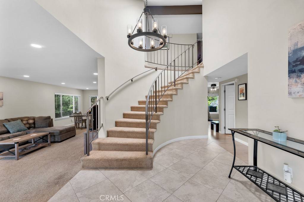 Agoura Hills, CA 91301,28661 Acacia Glen ST
