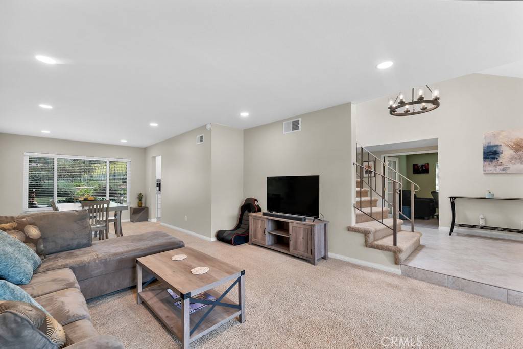 Agoura Hills, CA 91301,28661 Acacia Glen ST