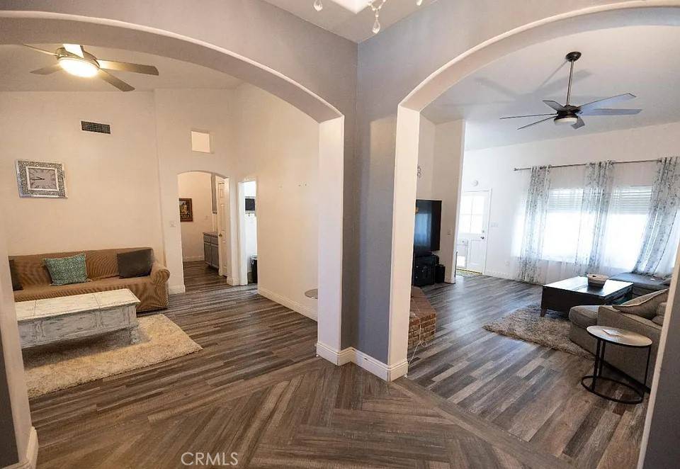 Bakersfield, CA 93312,5710 Danbury CT
