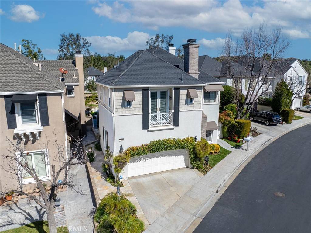 Valencia, CA 91355,23805 Bayview CT
