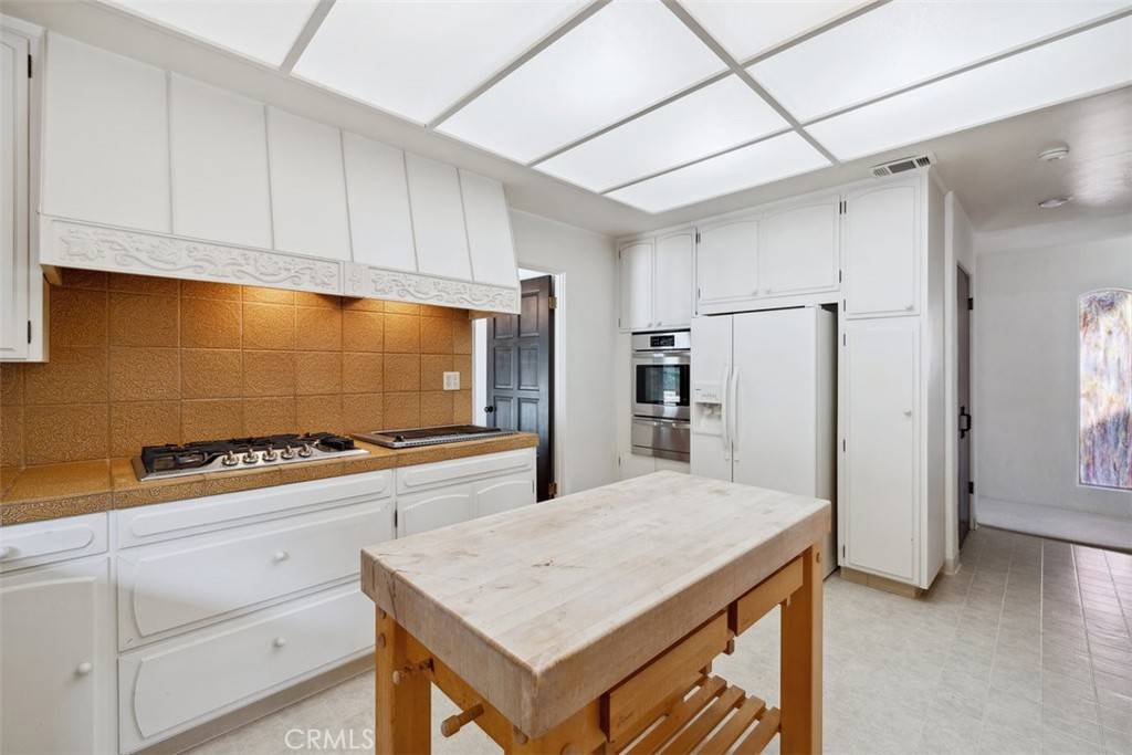Santa Barbara, CA 93110,3966 Laguna Blanca DR