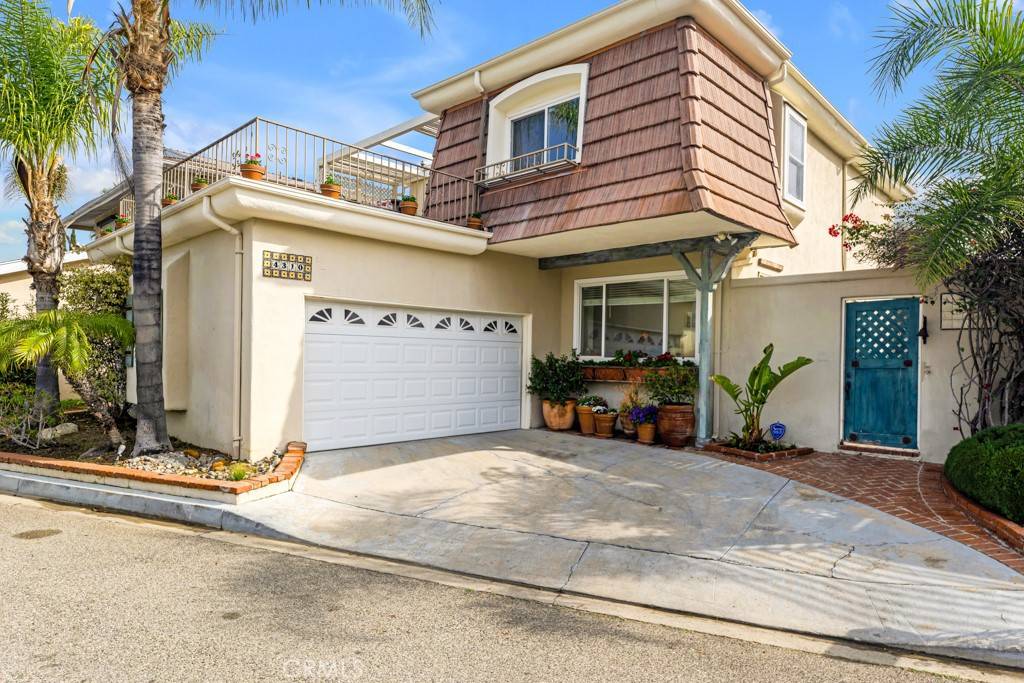 4310 Torreon DR Woodland Hills, CA 91364
