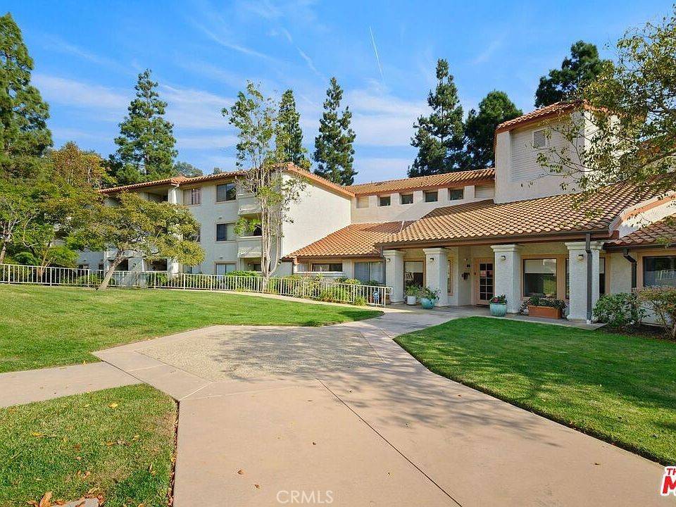 Pacific Palisades, CA 90272,501 Palisades DR #314