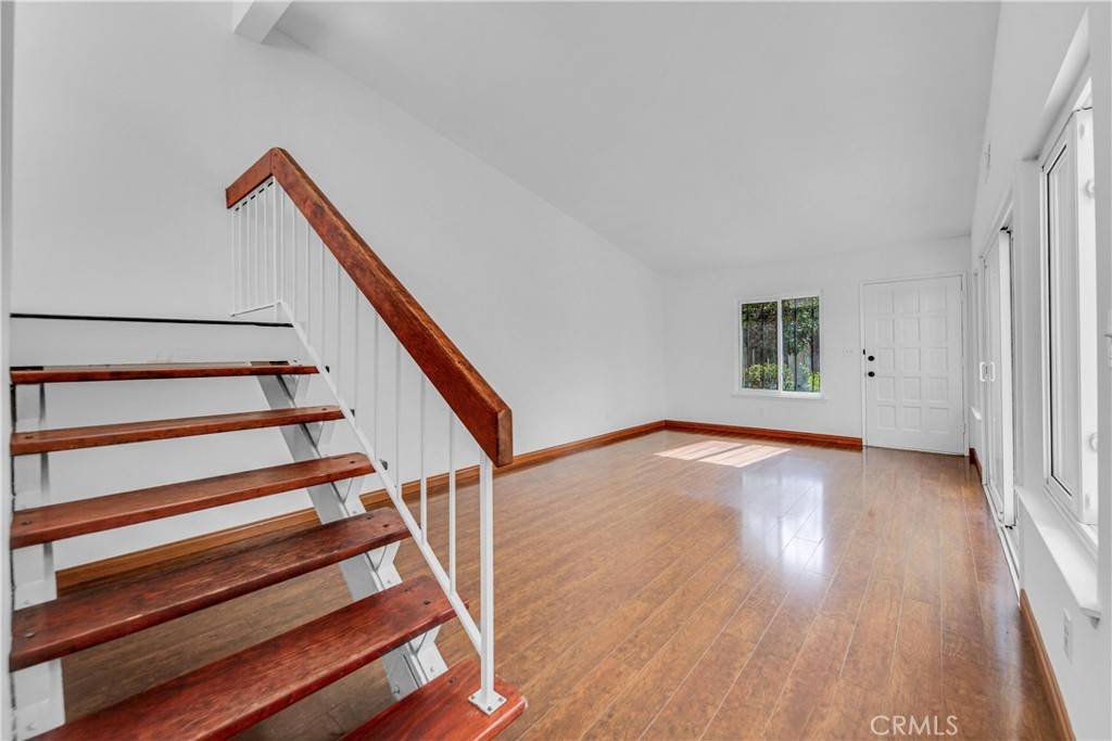 Chatsworth, CA 91311,10120 Larwin AVE #5