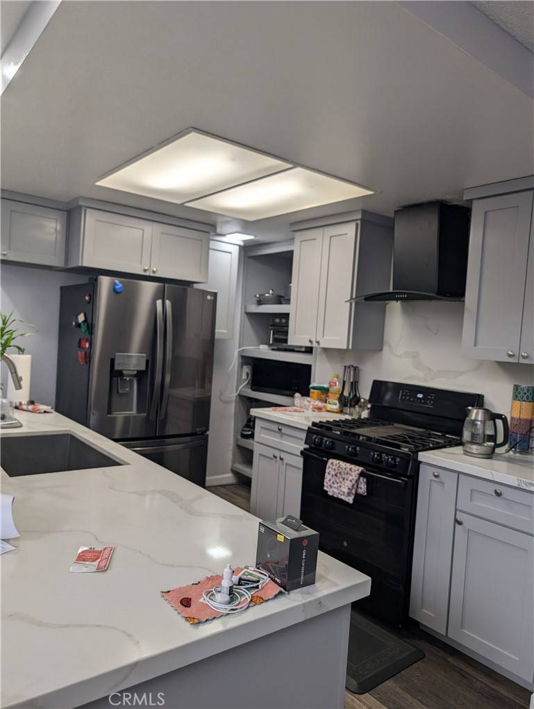 Paramount, CA 90723,7021 Alondra BLVD #15