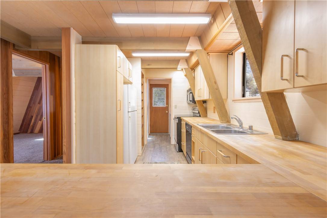 Pine Mountain Club, CA 93222,2104 Pinewood CT