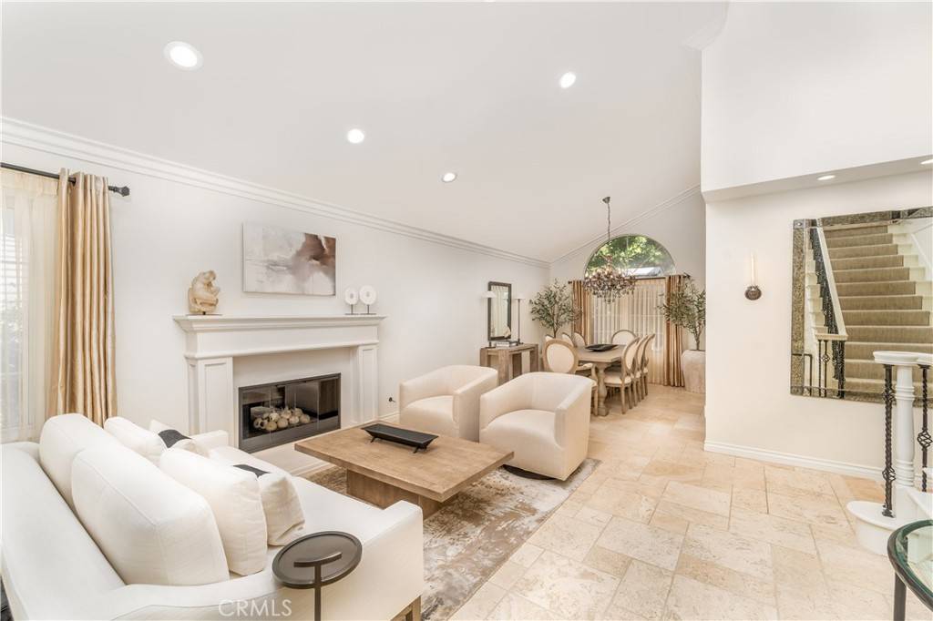 West Hills, CA 91307,7278 Woodvale CT