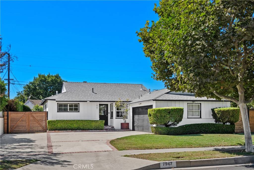 Lake Balboa, CA 91406,7947 Amestoy Avenue