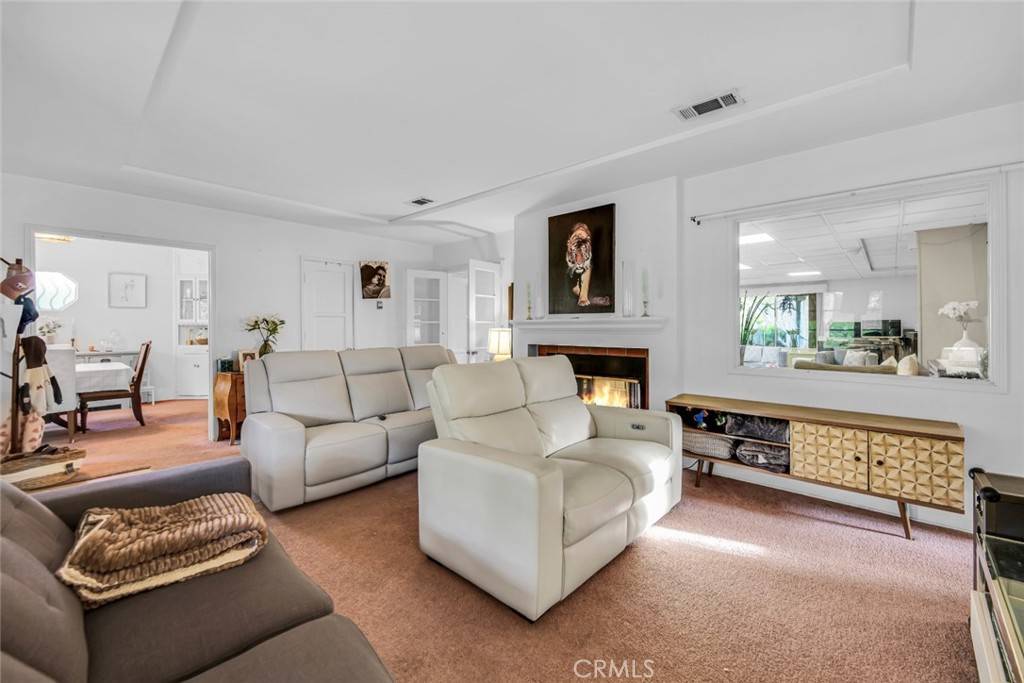 Granada Hills, CA 91344,17520 Kingsbury ST