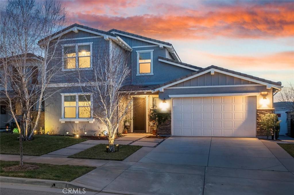 Saugus, CA 91350,22470 Flatwater CT