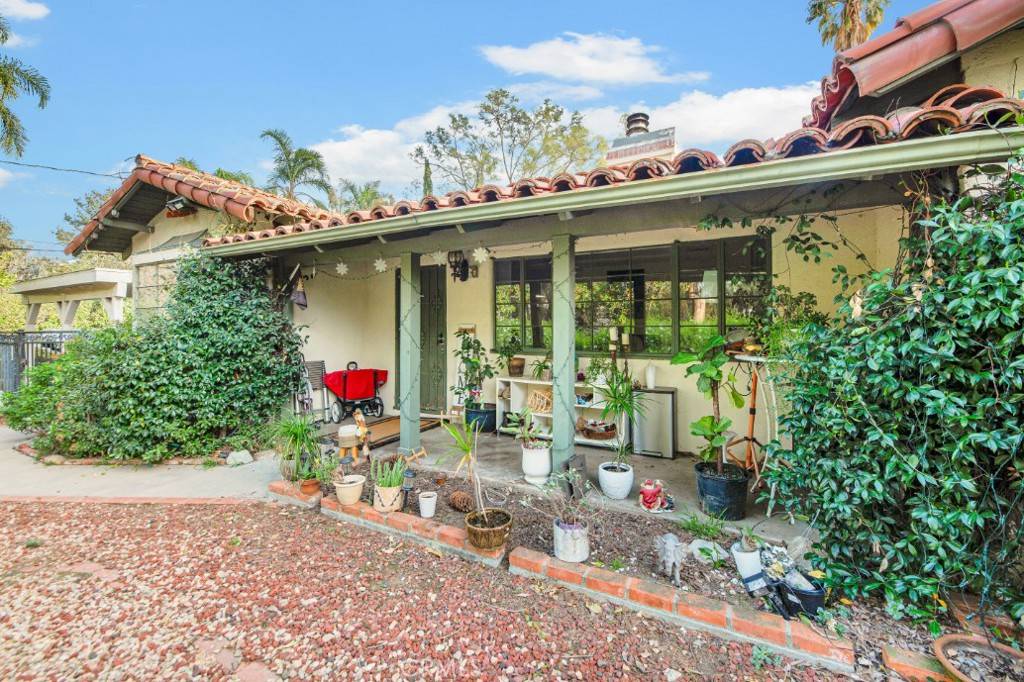 Granada Hills, CA 91344,17520 Kingsbury ST
