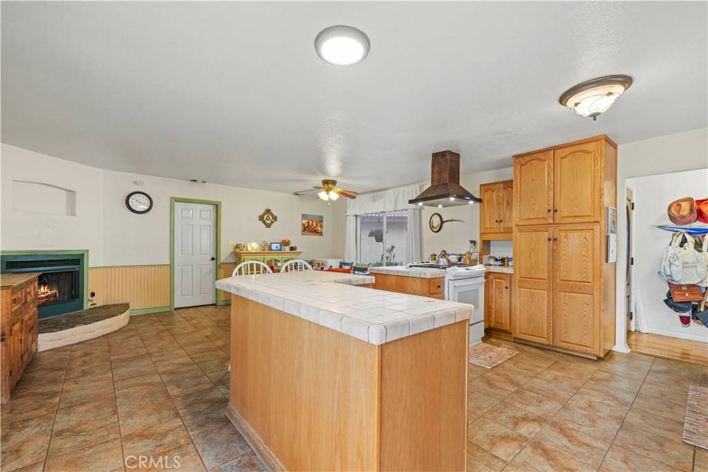 Canyon Country, CA 91387,28110 La Veda AVE
