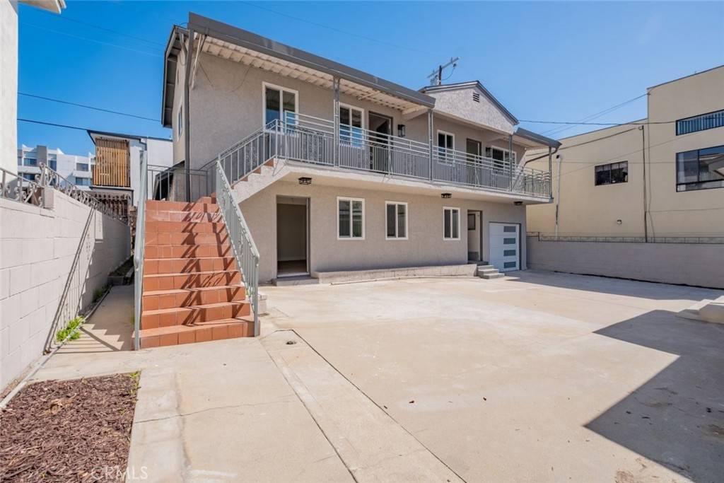 Los Angeles, CA 90027,1832 1/2 N Alexandria AVE