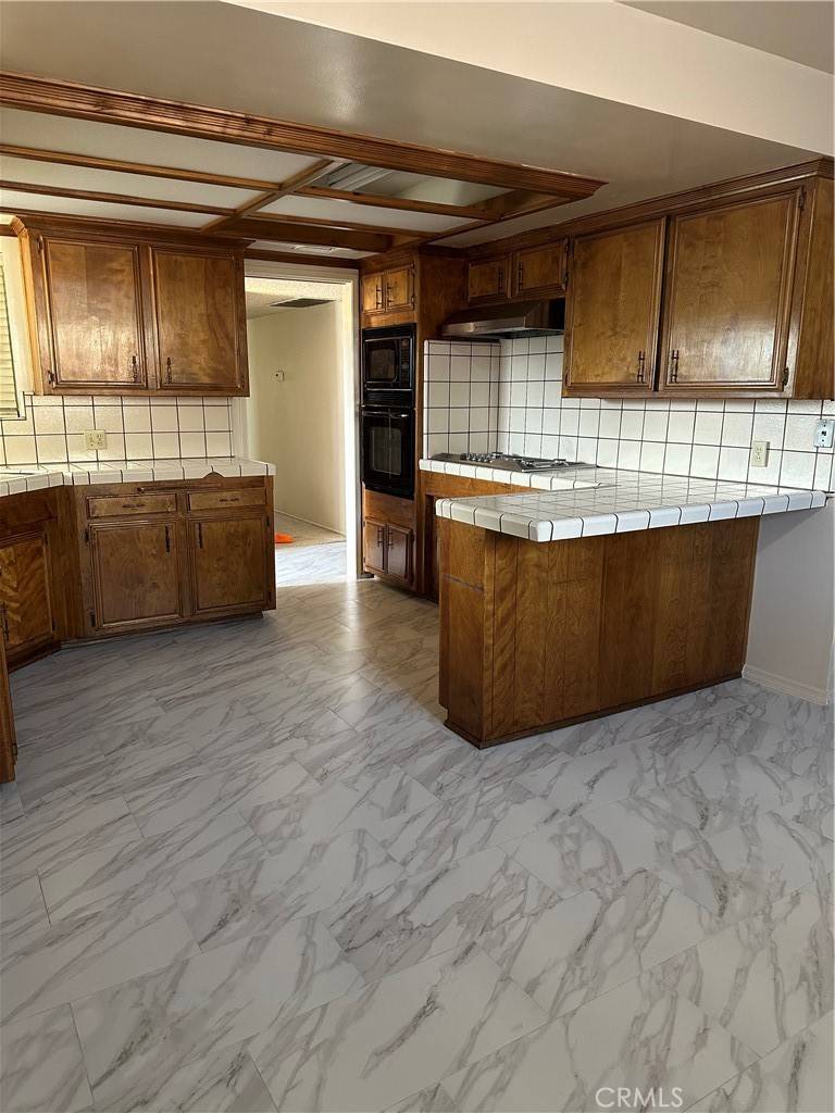 Bakersfield, CA 93309,2213 Sandpiper RD