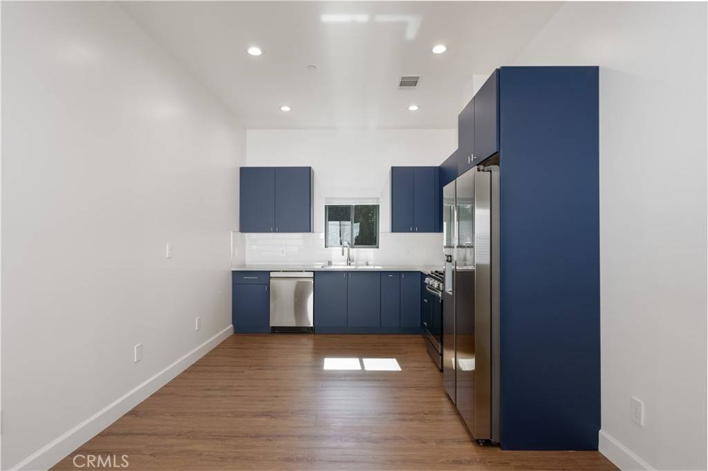 Tarzana, CA 91356,5706 Cahill AVE