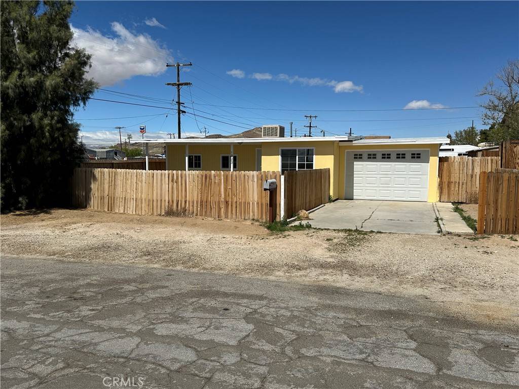 Rosamond, CA 93560,1923 Locust ST