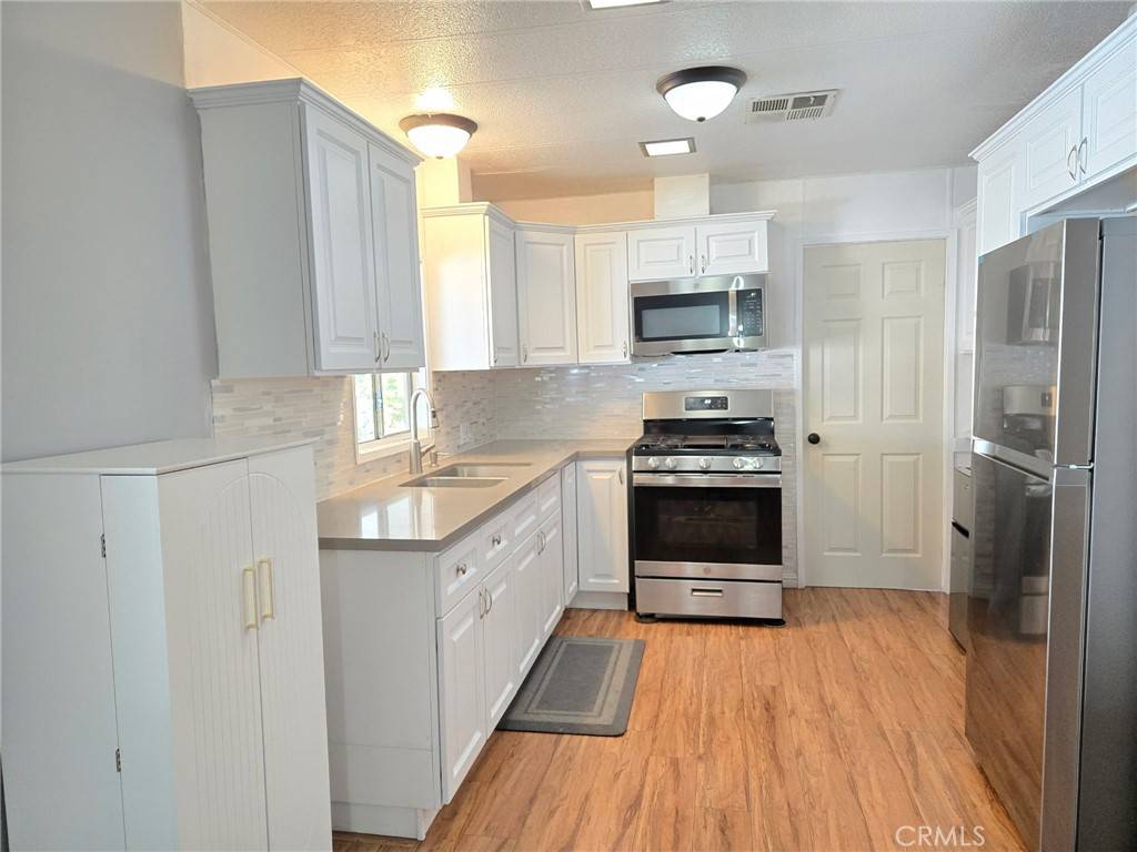 Calabasas, CA 91302,23777 Mulholland Hwy Spc 19