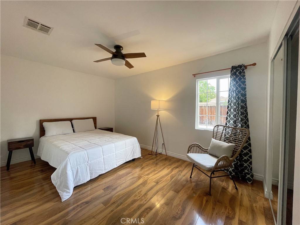 Reseda, CA 91335,6638 Bovey AVE