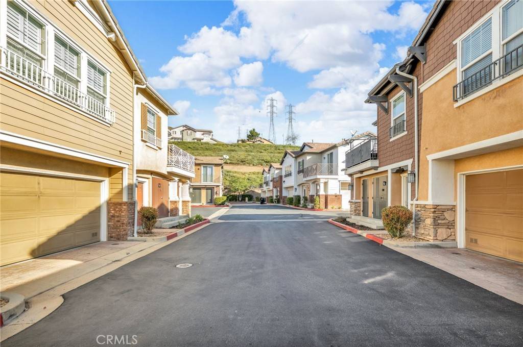 Sylmar, CA 91342,16710 Nicklaus DR #70