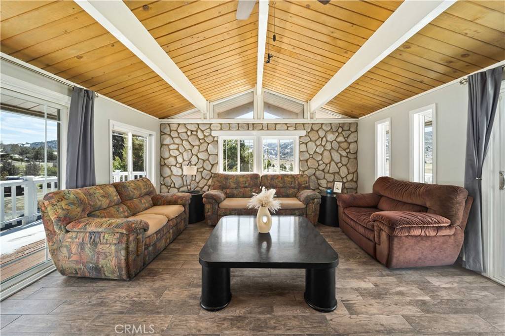 Tehachapi, CA 93561,27720 Oakflat DR