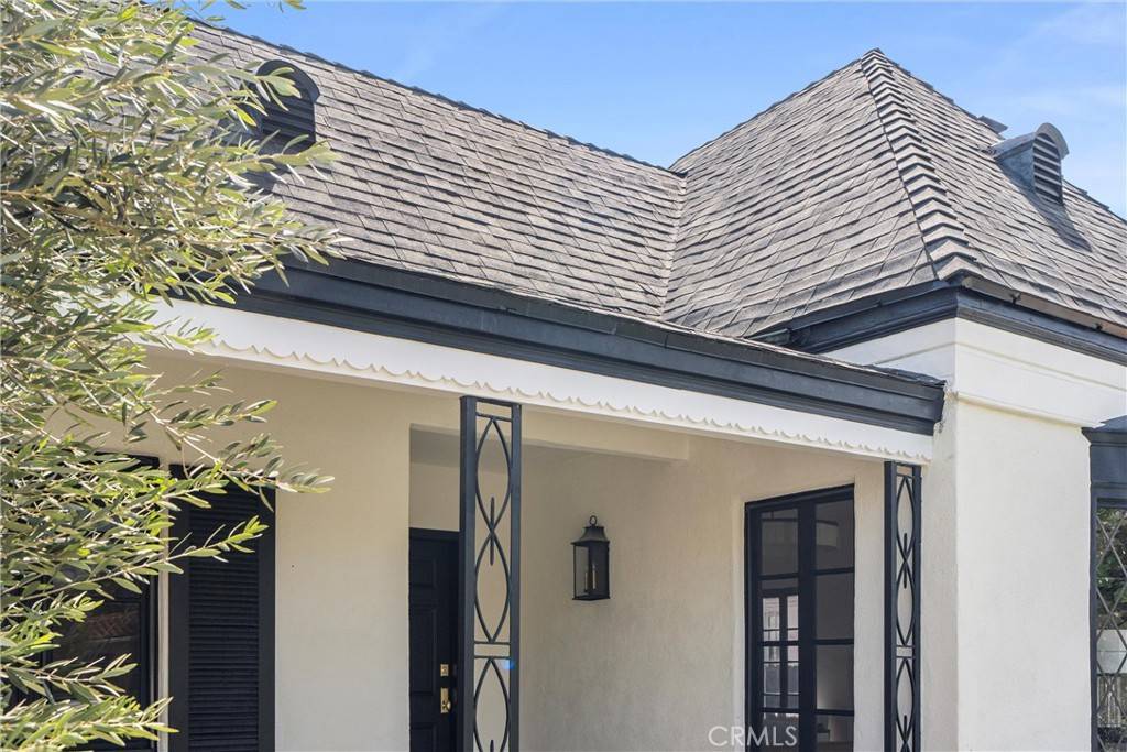 Los Angeles, CA 90036,158 S Formosa AVE