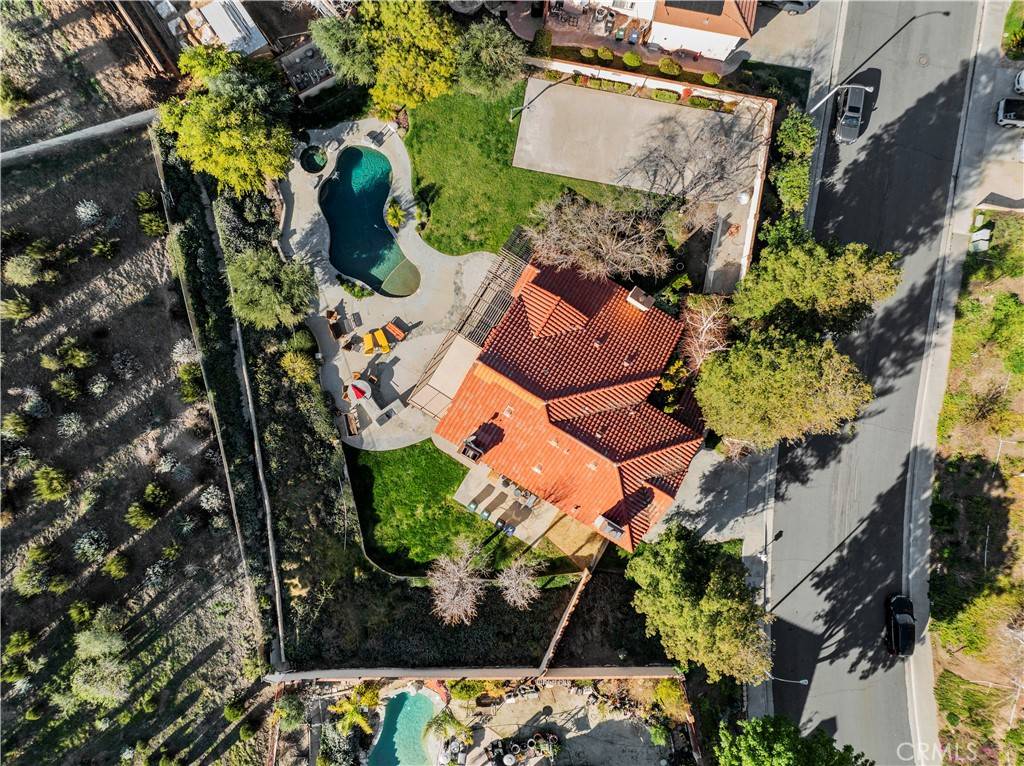 Saugus, CA 91350,27983 Charles DR