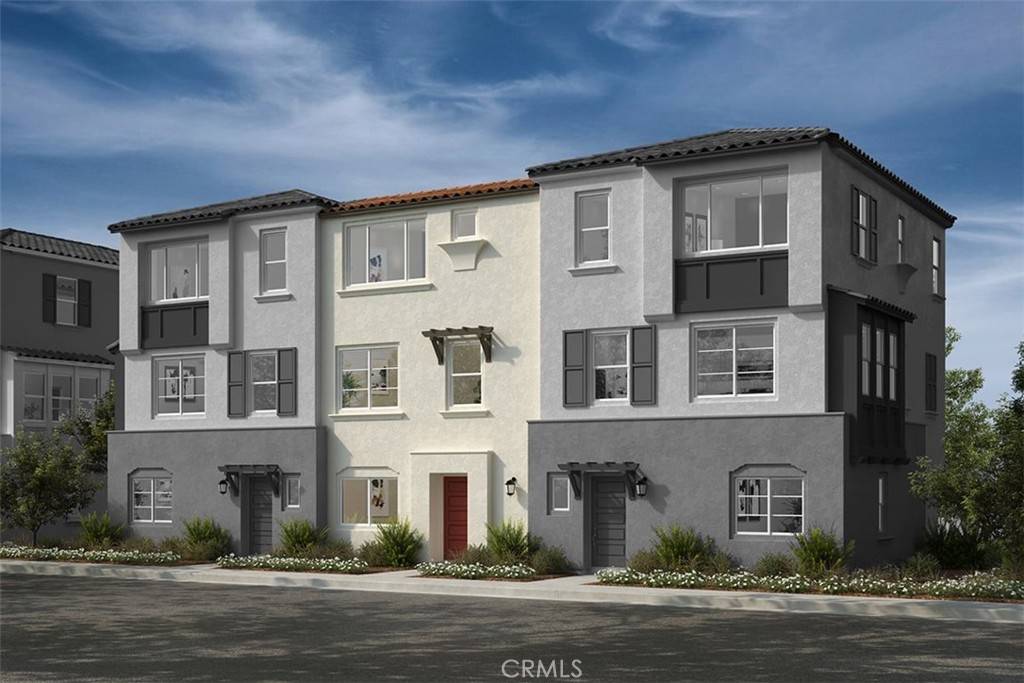 Pico Rivera, CA 90660,9355 Via Azul