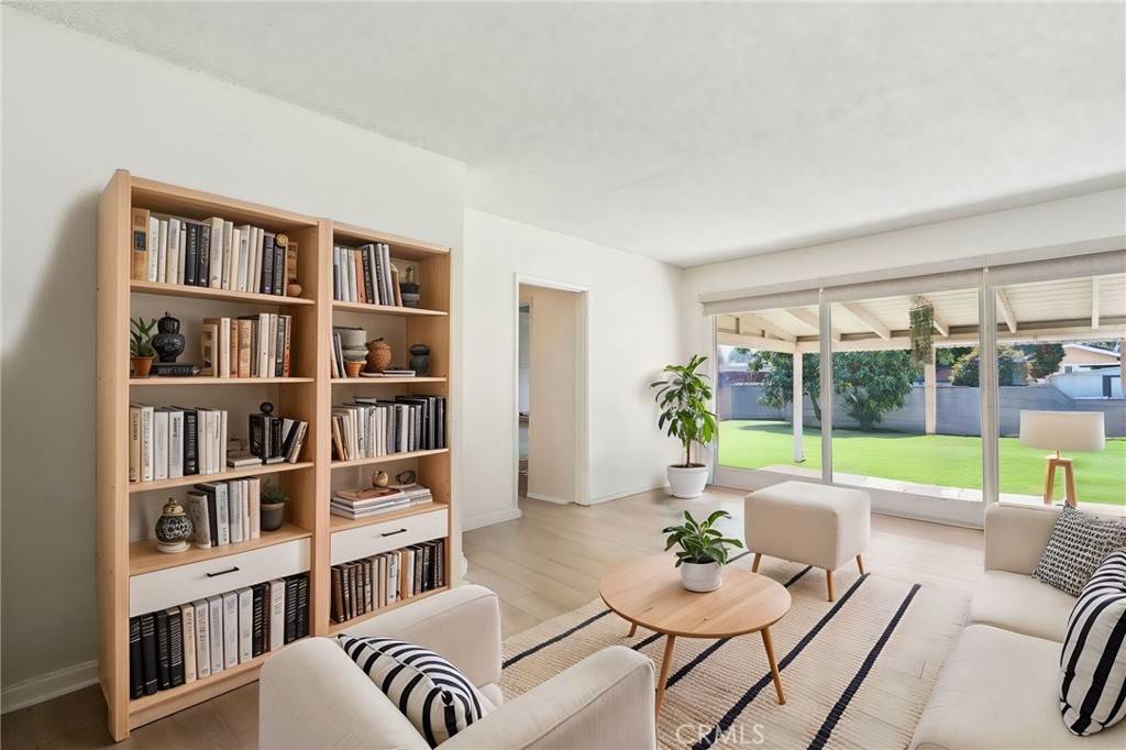 Downey, CA 90241,9602 Cecilia ST