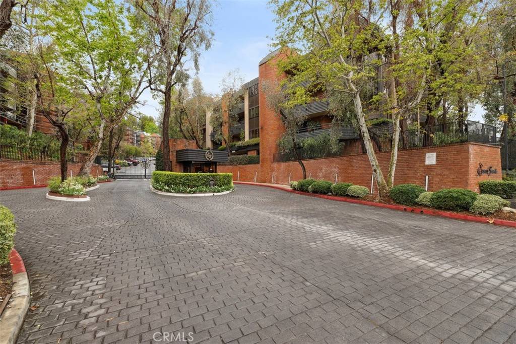Encino, CA 91436,4719 Park Encino LN #132
