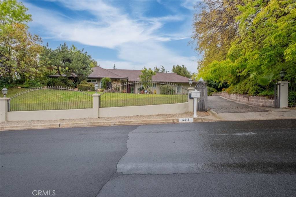 Granada Hills, CA 91344,12215 Sarazen PL