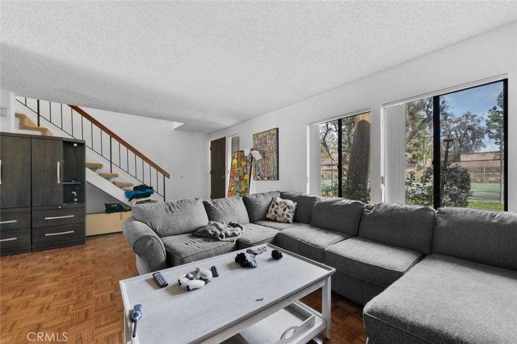 Northridge, CA 91324,9739 Reseda BLVD #35