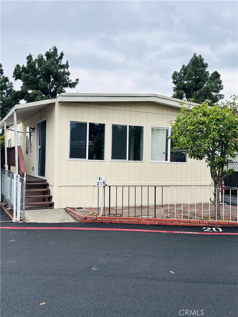 Pacoima, CA 91331,12600 Van Nuys BLVD #20