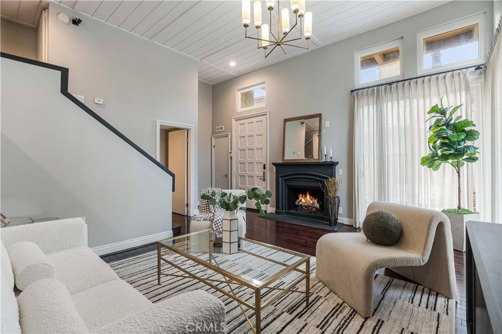 Calabasas, CA 91302,23475 Park Sorrento