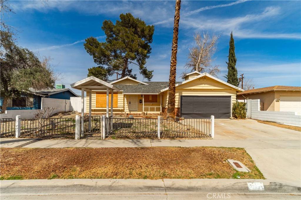 Lancaster, CA 93535,621 E Avenue J