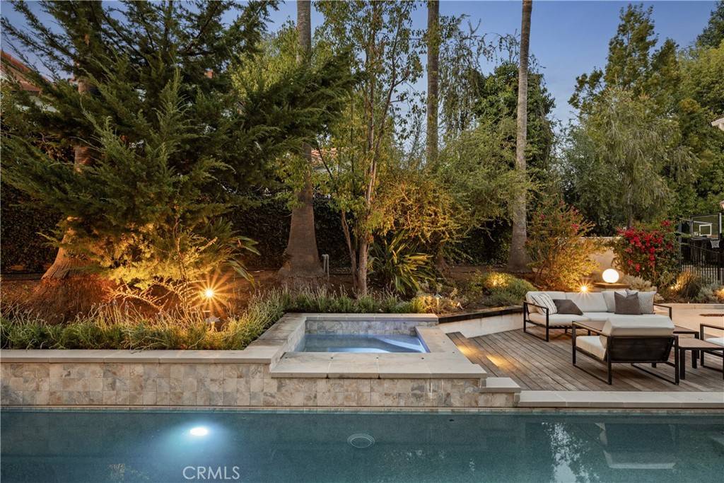 Westlake Village, CA 91361,32528 Pinebluff PL