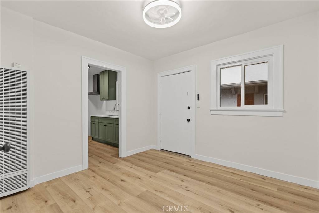 Maywood, CA 90270,5601 Fishburn Ave #10