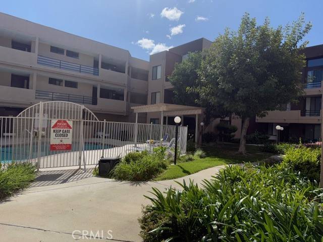 Canoga Park, CA 91304,7826 TOPANGA #213