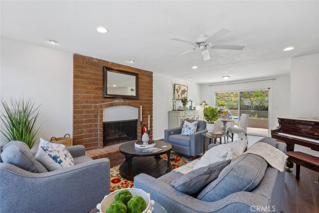 Thousand Oaks, CA 91360,4354 Avenida Prado