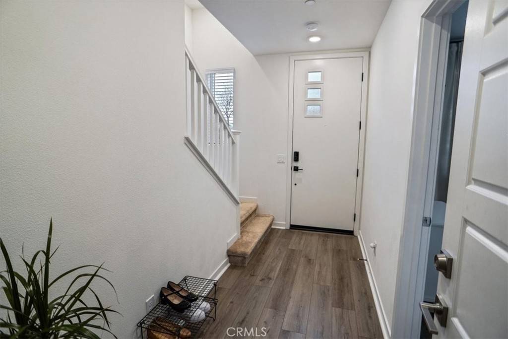 Valencia, CA 91381,26934 Tanager LN