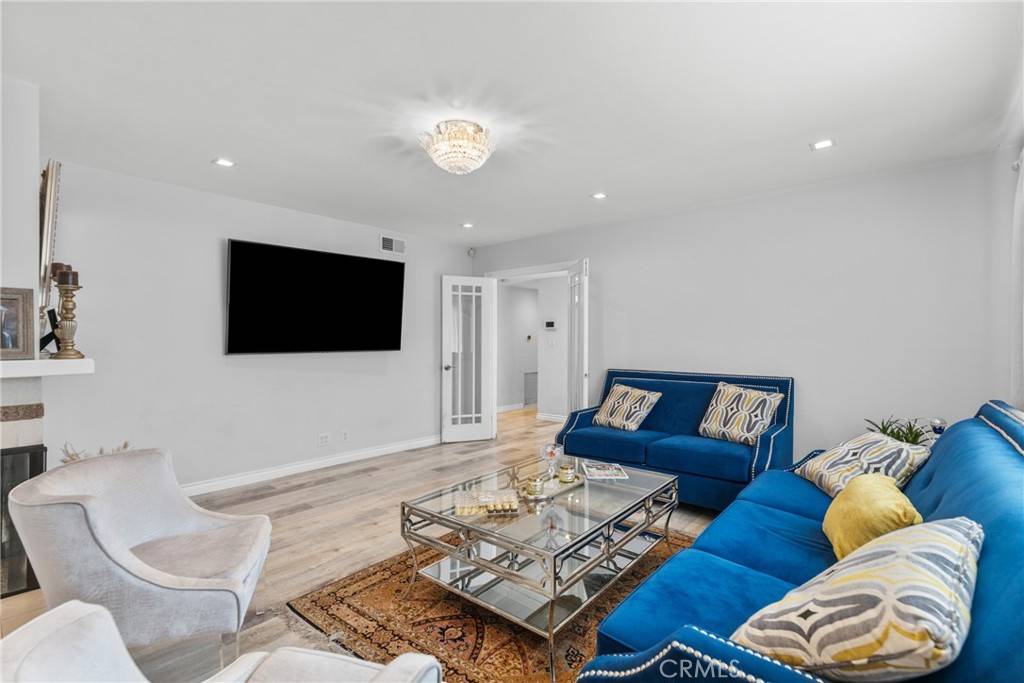 La Crescenta, CA 91214,4613 Hume AVE