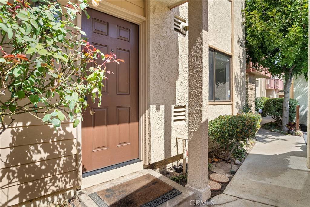 Woodland Hills, CA 91367,5720 Owensmouth AVE #165